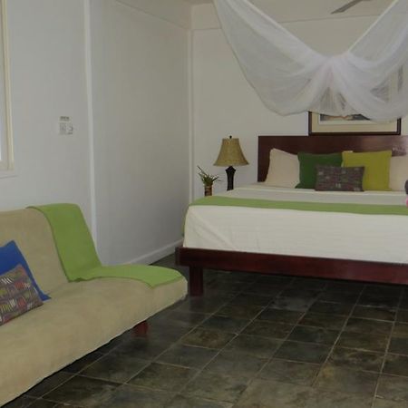 Calibishie Cove Hotell Eksteriør bilde